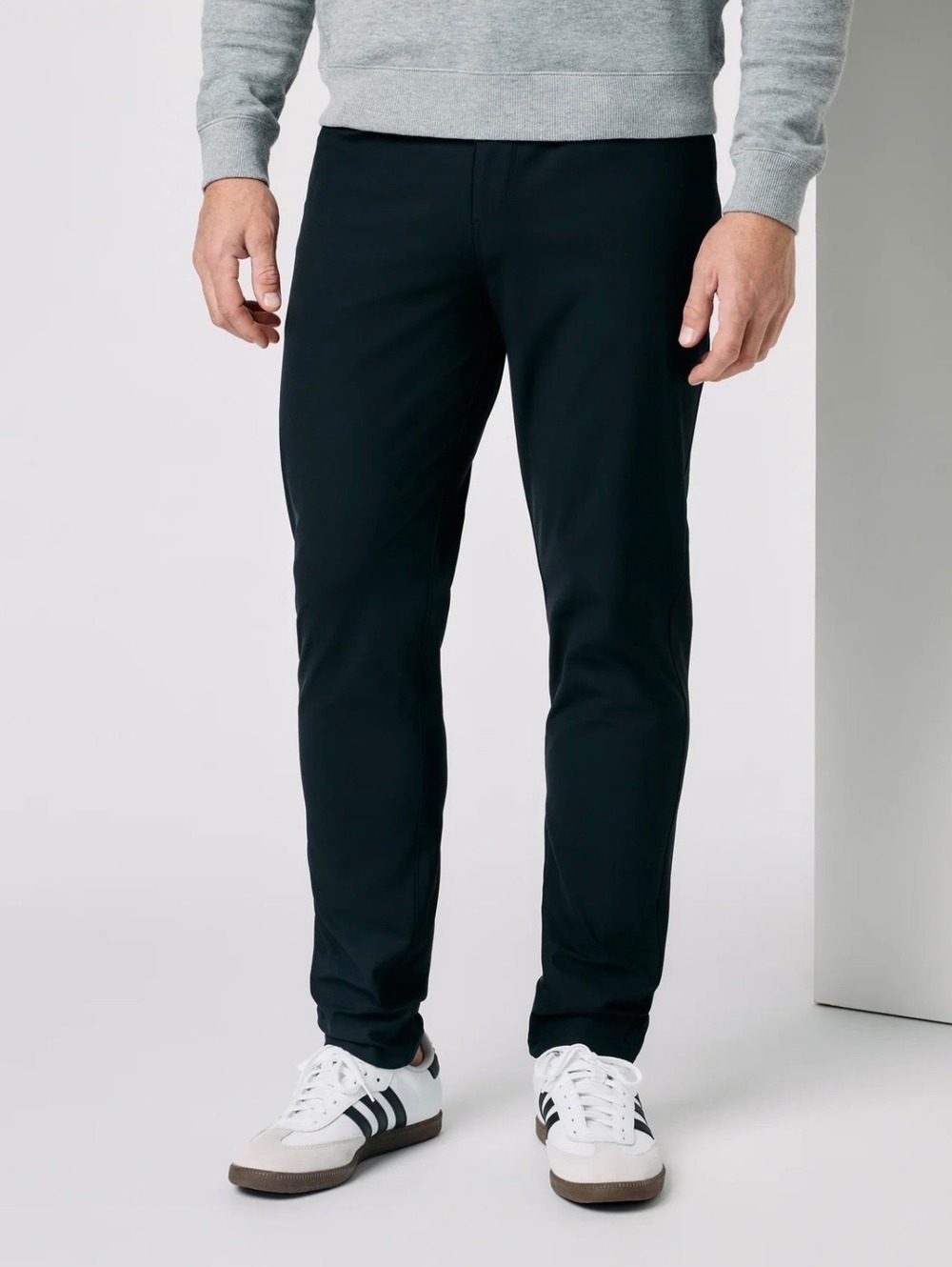 Vuori Men’s Black Meta Pant Athletic Slim Fit Size 30”